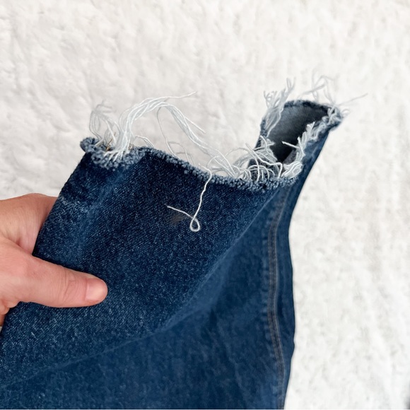 OLD NAVY High Rise Slouchy Straight Secret Slim Pocket Distressed Raw Hem Jean - Picture 5 of 12